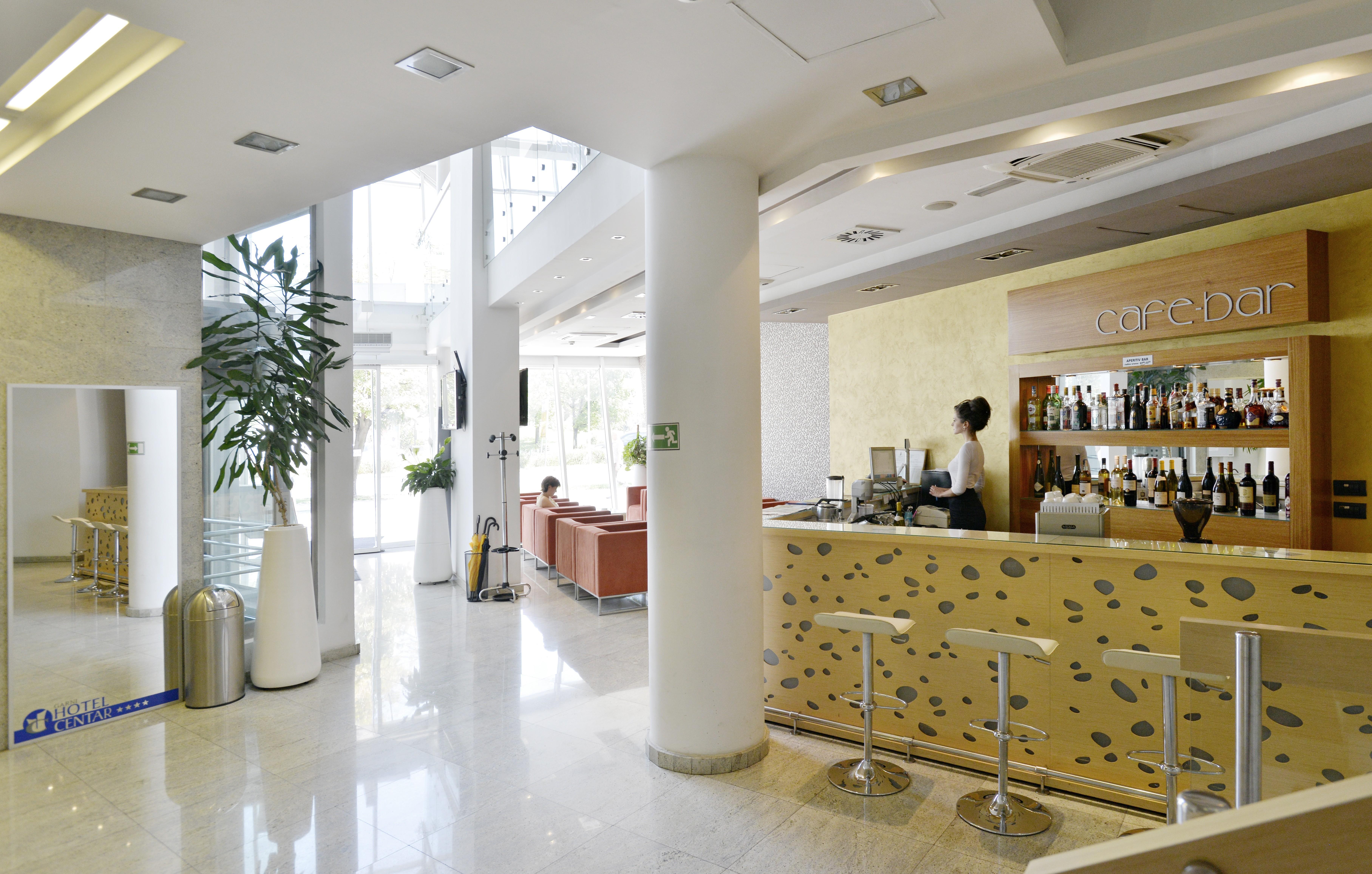 Garni Hotel Centar ノヴィ・サド エクステリア 写真