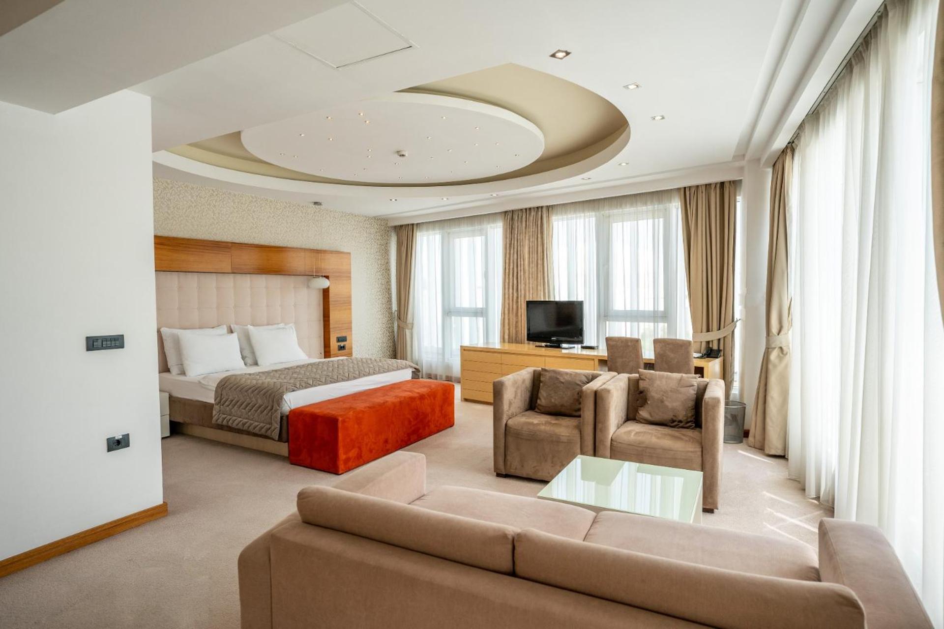 Garni Hotel Centar ノヴィ・サド エクステリア 写真