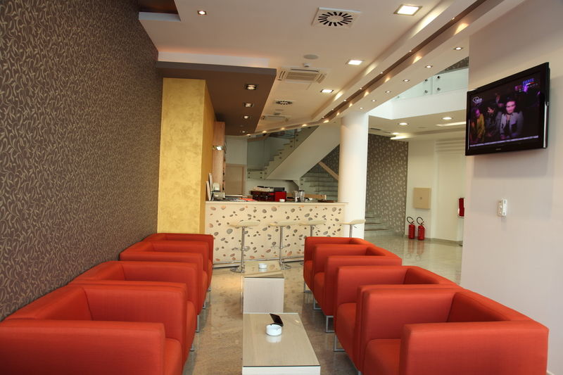 Garni Hotel Centar ノヴィ・サド エクステリア 写真