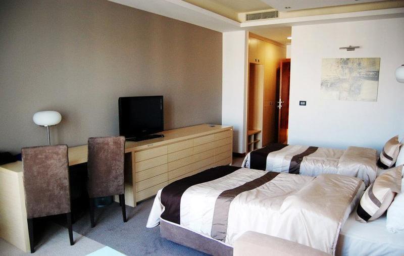 Garni Hotel Centar ノヴィ・サド エクステリア 写真