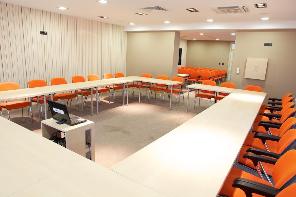 Garni Hotel Centar ノヴィ・サド エクステリア 写真